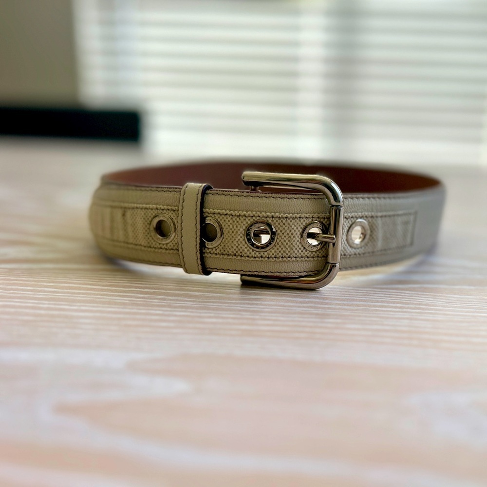 AUTHENTIC DOLCE & GABBANA belt

100% leather